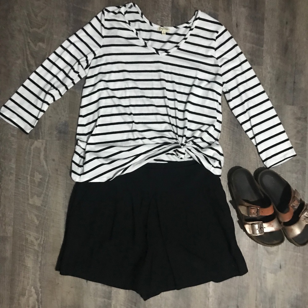 4/$25 ❤️Loft size 8 black skort - Picture 1 of 4